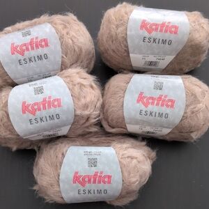 5 Balls Katia Eskimo Faux Fur Alpaca Blend Yarn, Cream